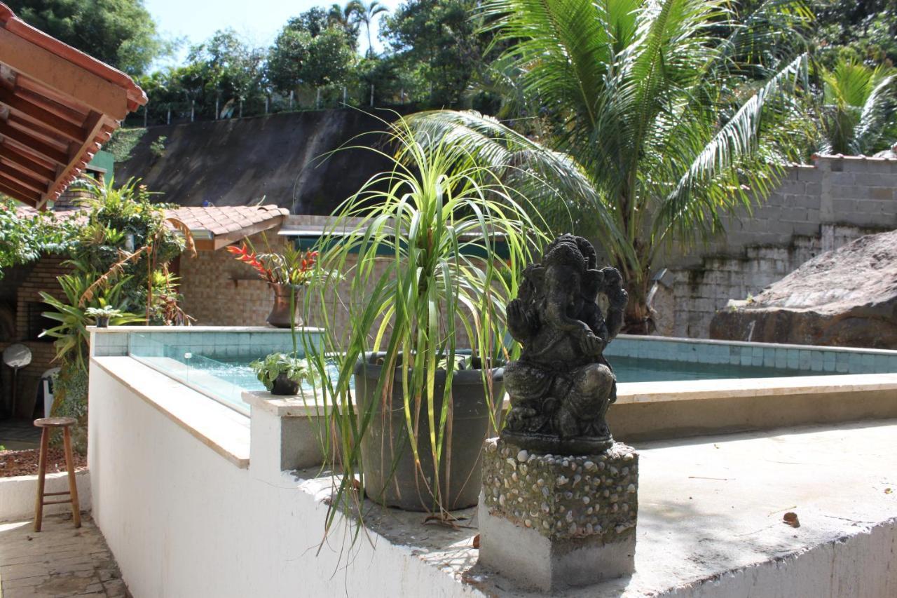 Piscina Climatizada, Jacuzzi E Com Grande Area Verde 우바투바 외부 사진