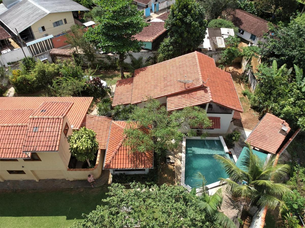 Piscina Climatizada, Jacuzzi E Com Grande Area Verde 우바투바 외부 사진